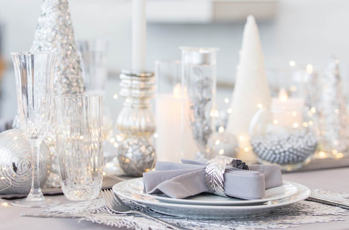 How to add Sparkle to your Christmas Dining Table