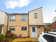2 bed property to rent in Salisbury Road