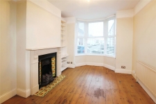 3 bed property to rent in Weymouth