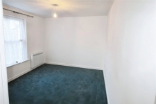 2 bed property to rent in Weymouth